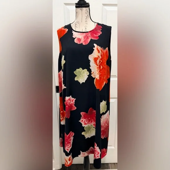 Calvin Klein Black Dress with Bold Floral Design - Picture 6 of 9